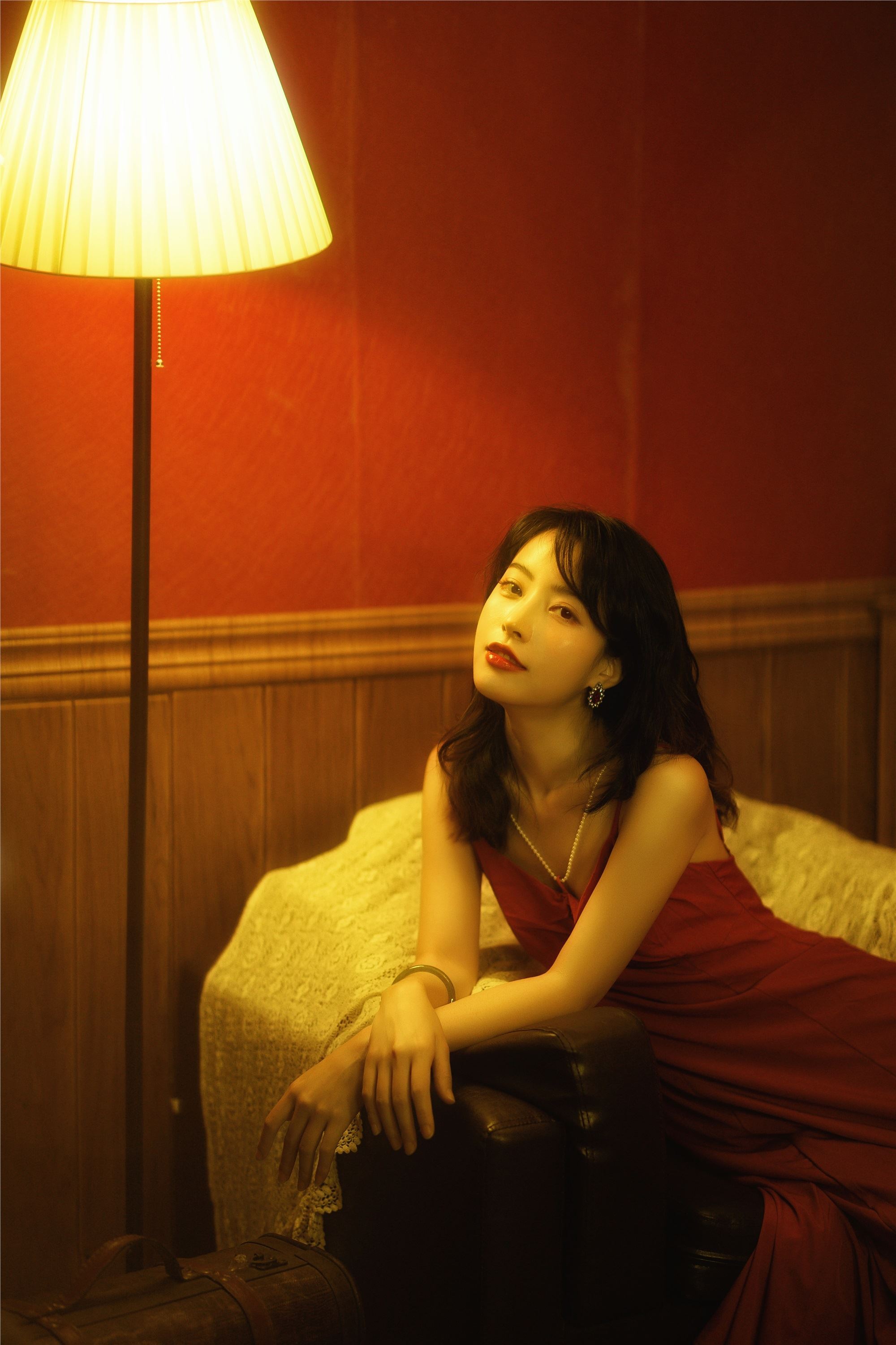 YITUYU艺图语 2021.09.01 夜莺与玫瑰 兰因